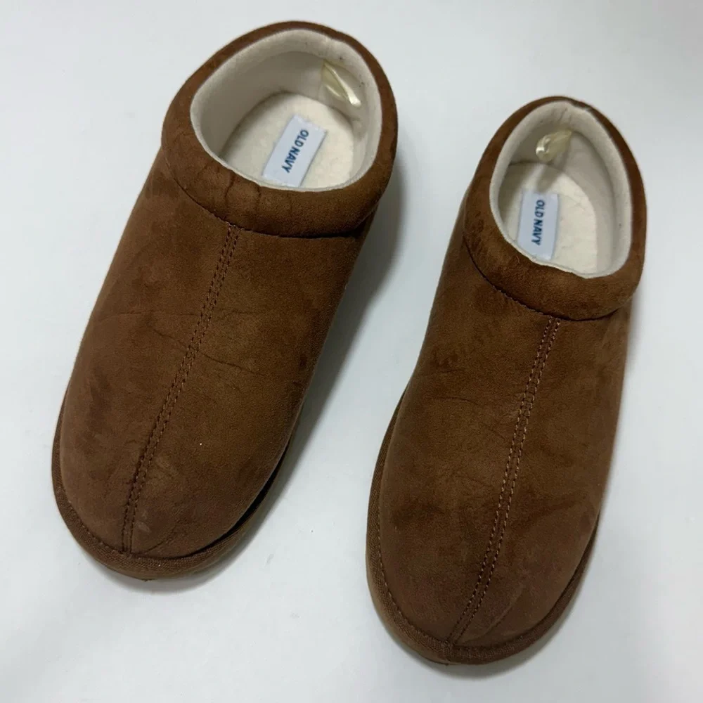 Old Navy Kids Size XXL (5Y-6Y) Cozy Brown Slip-On Clog Slippers